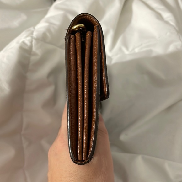Louis Vuitton Signature Monogram Sarah Wallet - Picture 9 of 16